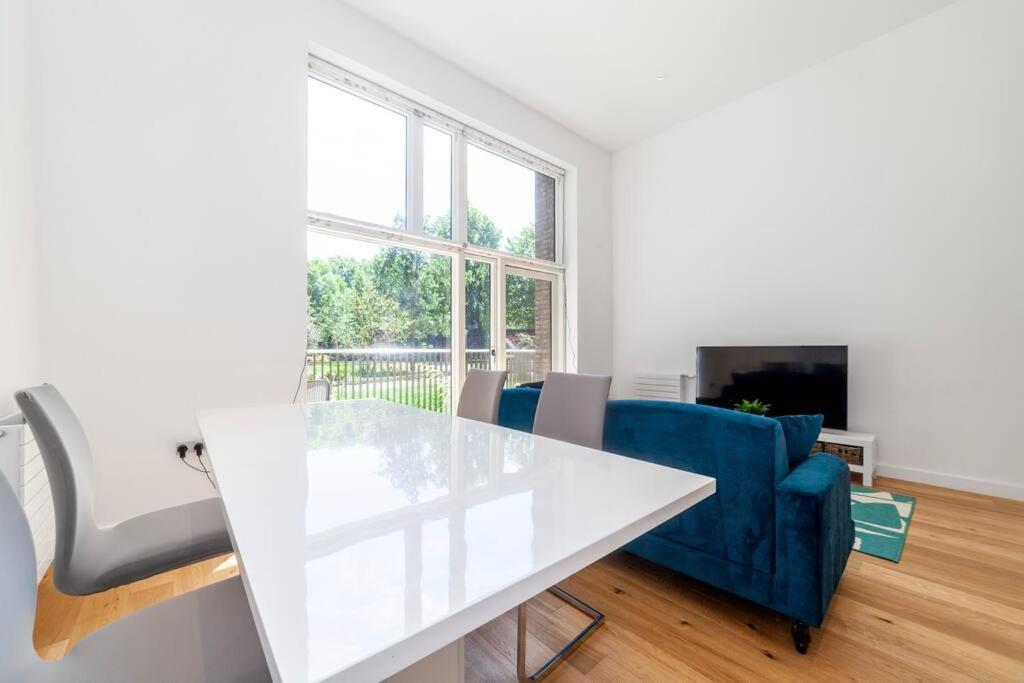 Апартаменты Stunning New 3 Bdr Duplex Wbalcony, East Лондон Экстерьер фото