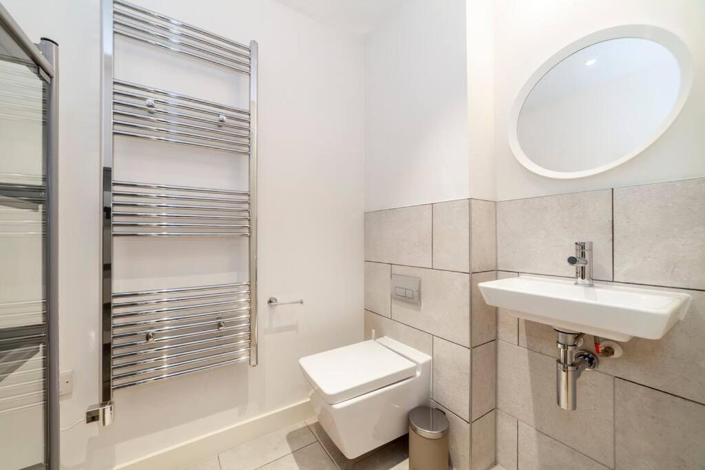 Апартаменты Stunning New 3 Bdr Duplex Wbalcony, East Лондон Экстерьер фото